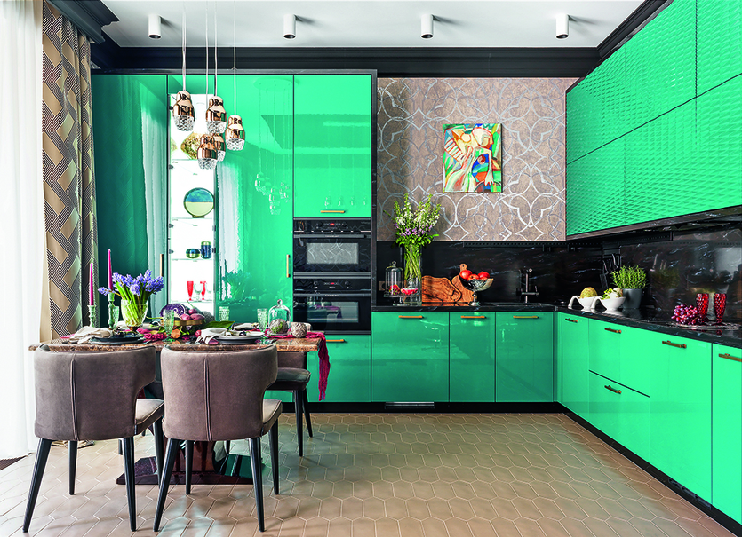 Цветные кухни в интерьере: 9 стильных примеров