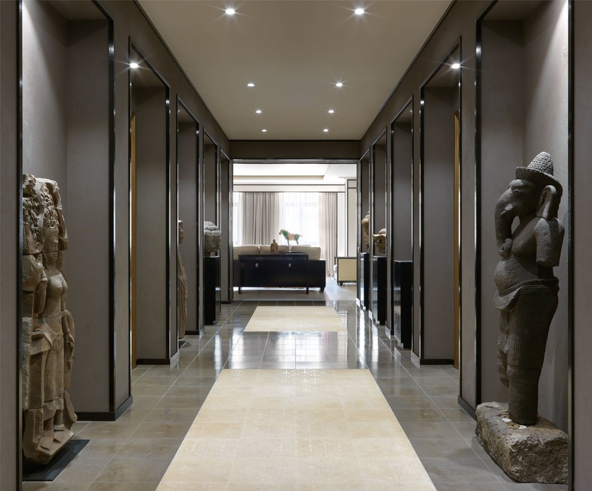 Древние скульптуры в московской квартире: интерьер для коллекционера