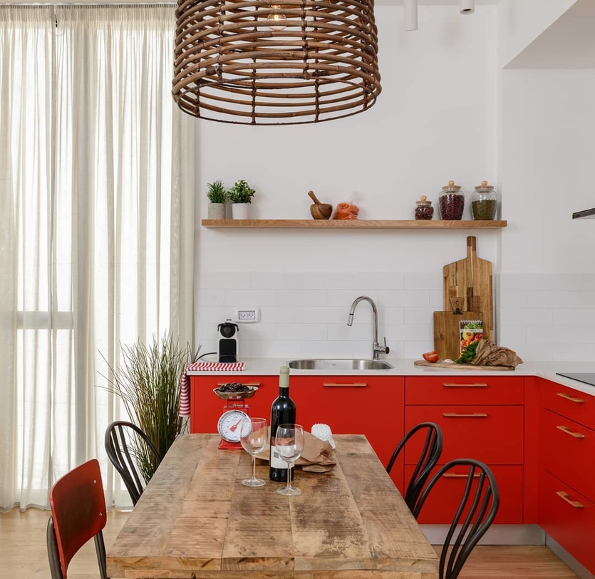 Красная кухня в интерьере: идеи дизайна, фото