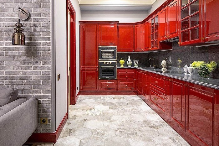 Дизайн кухни с красным гарнитуром - 78 фото