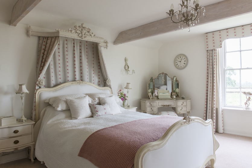 Спальня в стиле прованс: 50 идей дизайна интерьера на фото