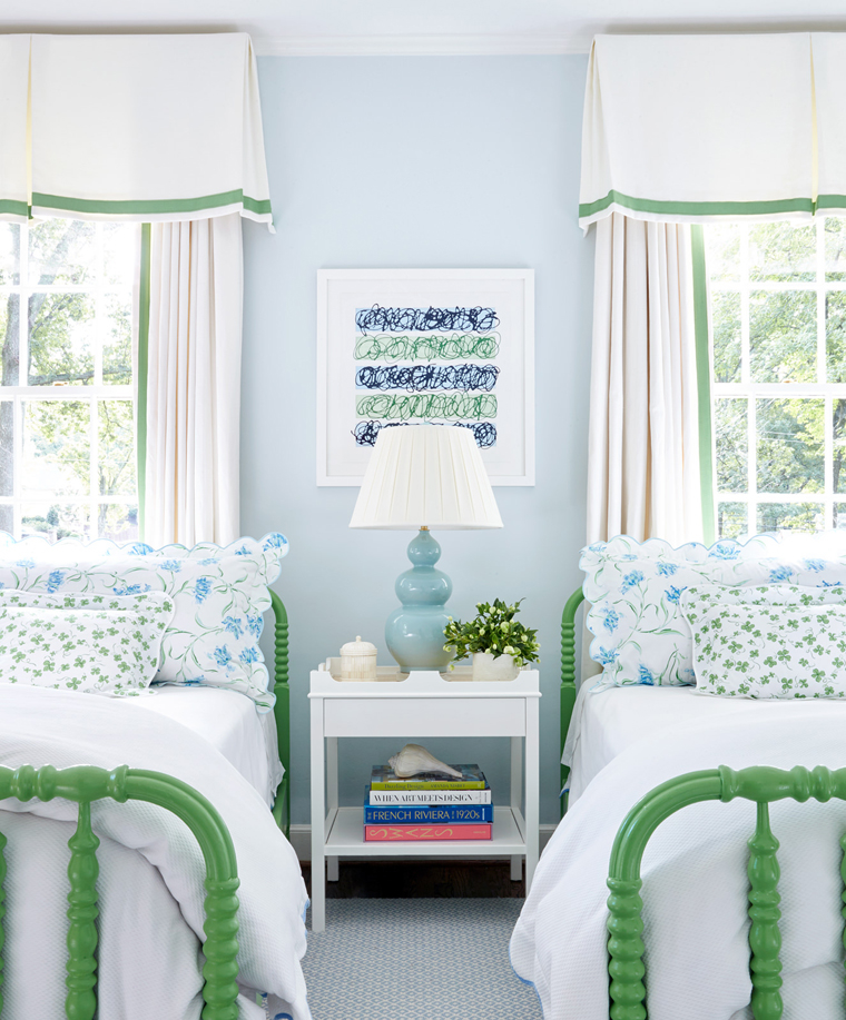 Бирюзовый цвет в интерьере спальни: лучшие сочетания и фото