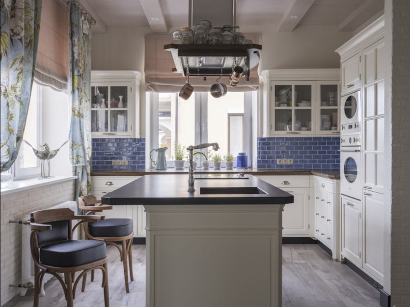Кухня в классическом стиле: реальные фото, цветовое сочетание, маленькие и большие кухни