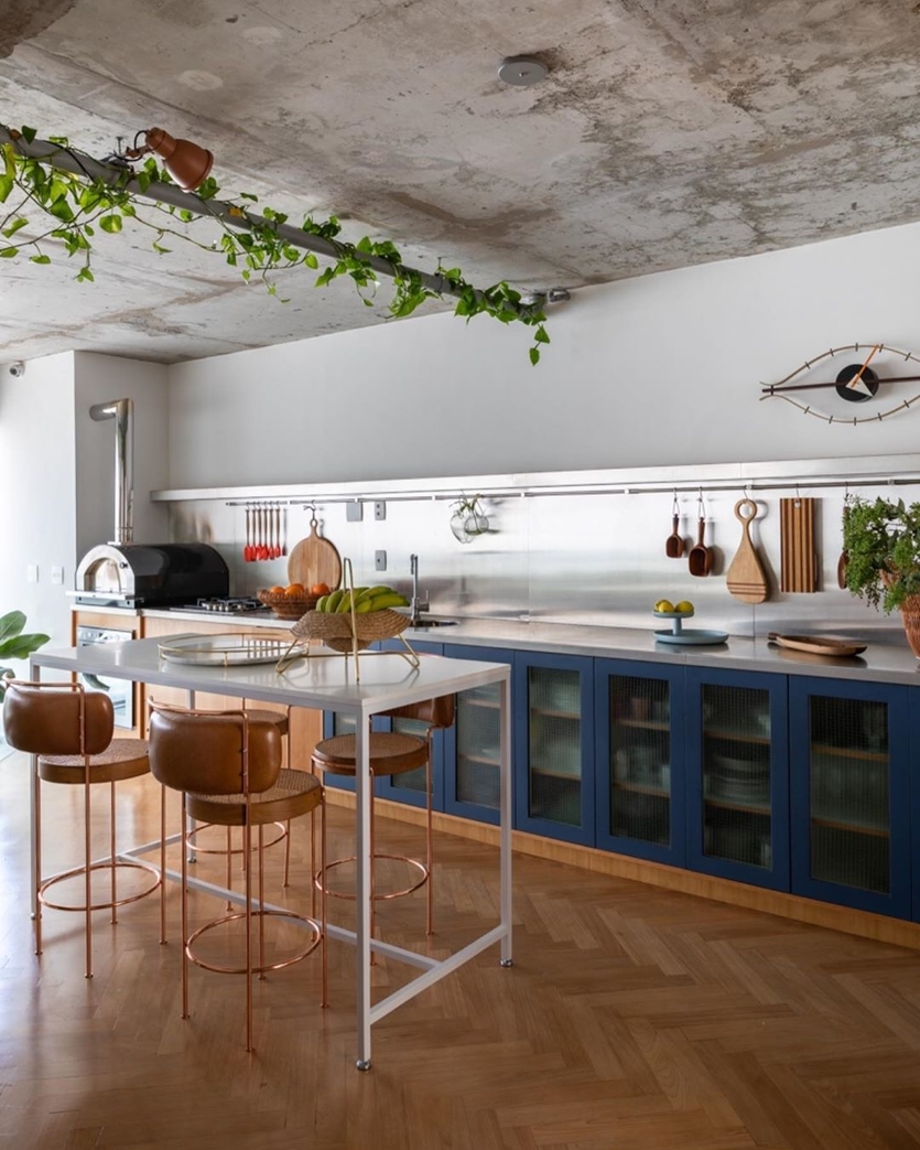 Проект Кухни темный низ, светлый верх - Рафаэль - салон эксклюзивной мебели и дизайна