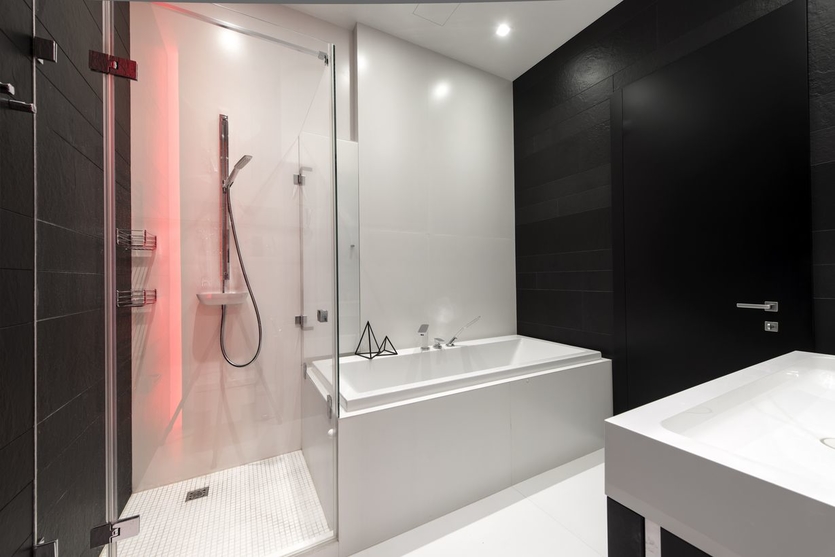 Как российские дизайнеры оформляют ванные комнаты в собственных квартирах
