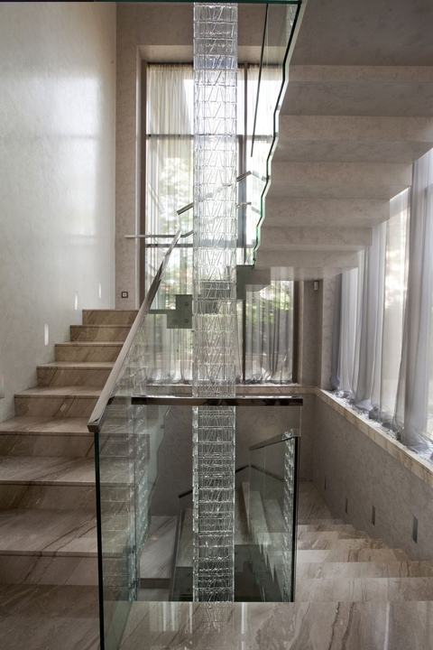 Дизайнерские лестницы: 7 интерьерных решений для дома и квартиры