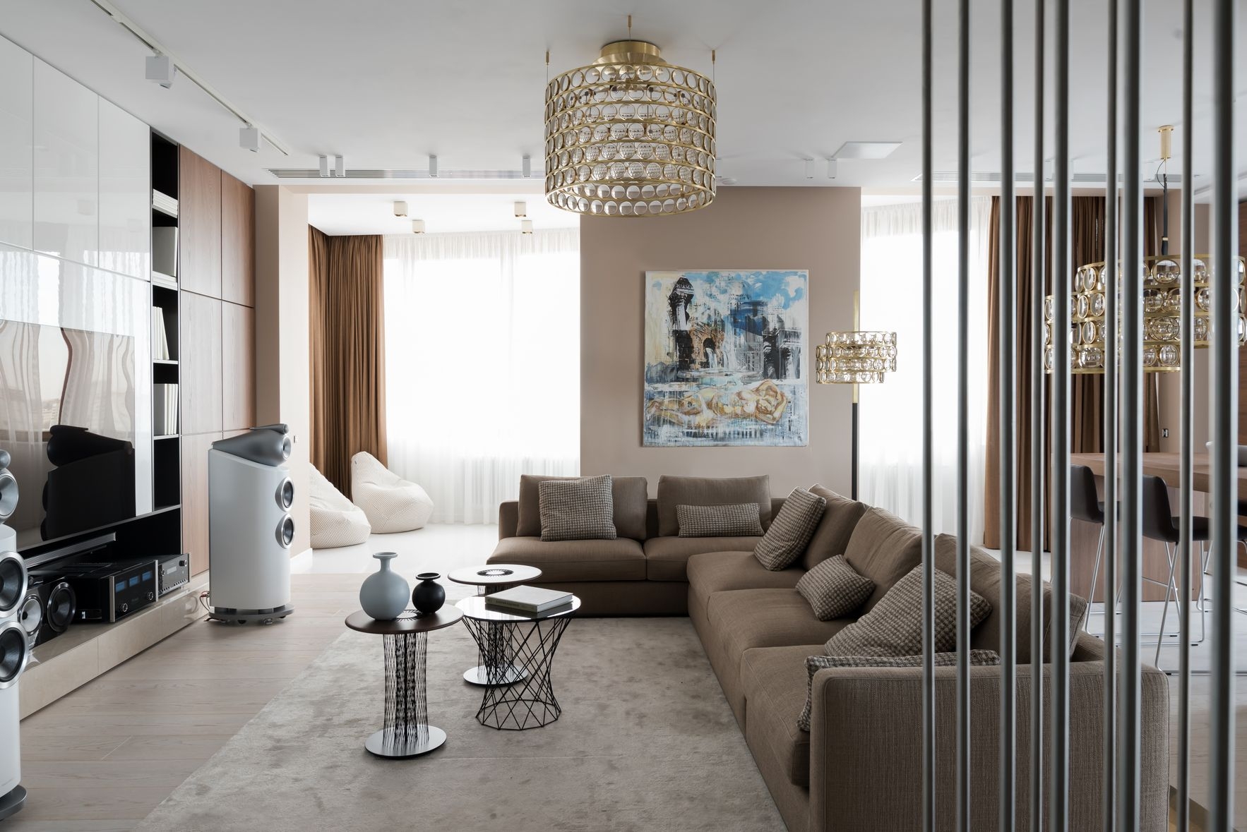 Это современный дизайн интерьера трехкомнатной квартиры студии площадью 170 кв.м.