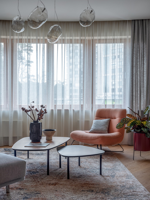 Модные шторы в гостиную 2020: лучшие решения для интерьера