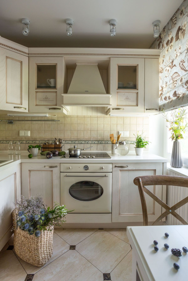 Дизайн маленькой кухни: идеи оформления интерьера и реальные фото