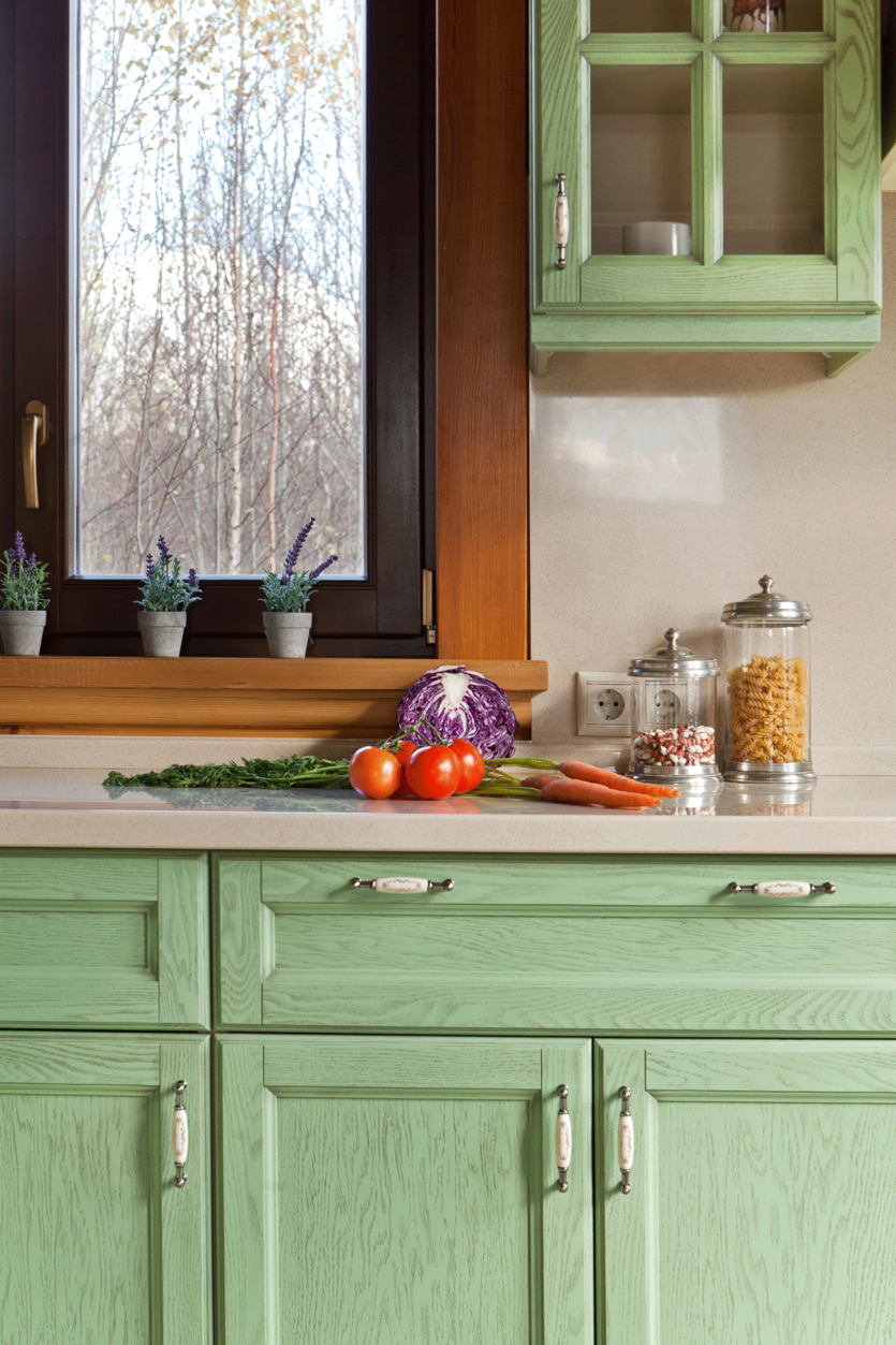 Особенности оформления кухни в зеленом цвете: дизайн-хаки и тренды-2020