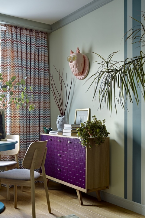 Роскошный цвет и красивый микс стилей: интерьер квартиры в Москве