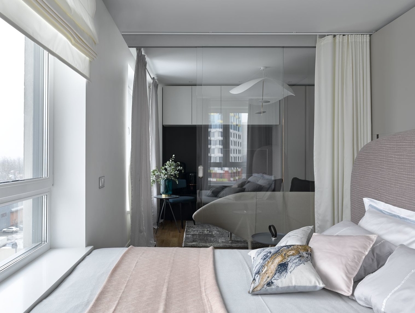 Для больших и маленьких квартир: 10 удобных систем хранения в спальне