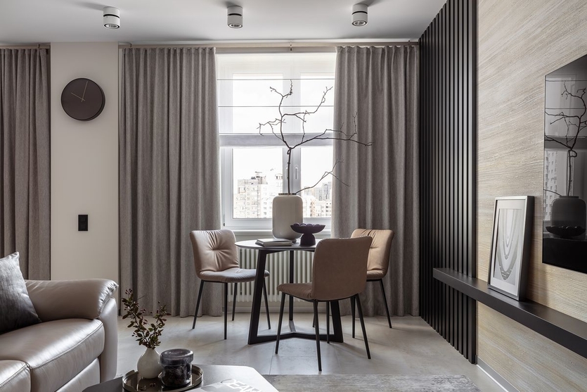Черно-белый минимализм в интерьере петербургской квартиры