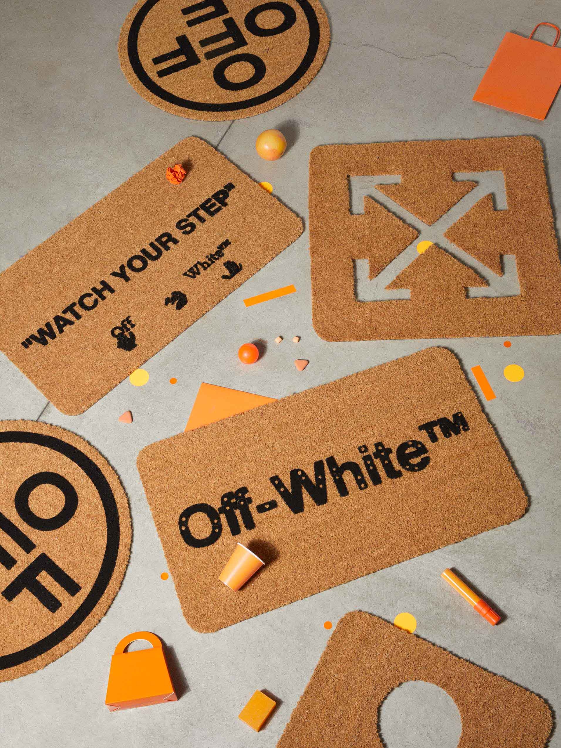 Проблемы с расизмом: враждебное отношение к чернокожим моделям