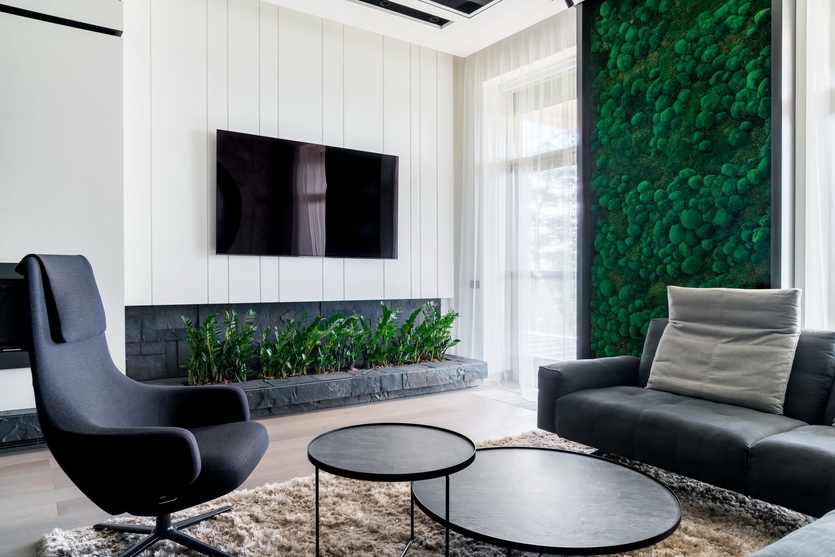 Summer all year round: 5 inspired interiors with plant walls