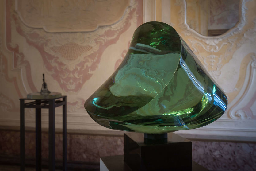 Дизайнерское стекло: выставка Giochi di sponda. Una collezione di vetro contemporaneo в Венеции