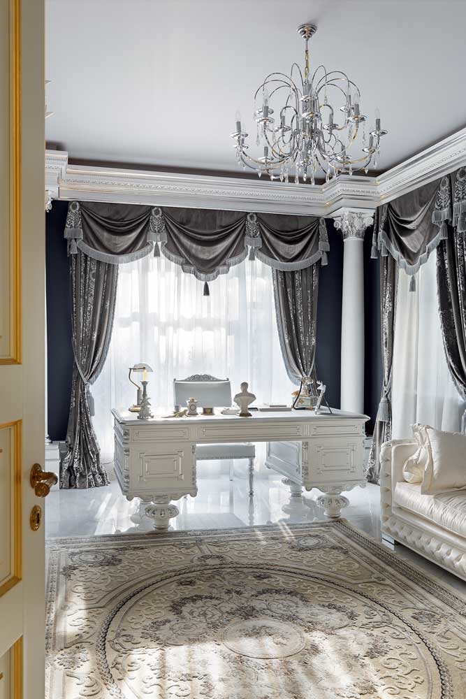 Дом под Санкт-Петербургом: пышное великолепие дворцовой классики