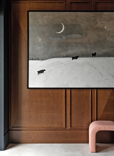 Необычная и элегантная квартира в Тюмени