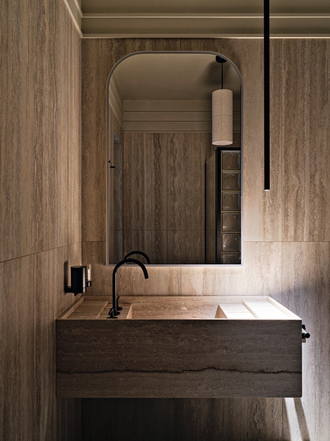 Необычная и элегантная квартира в Тюмени