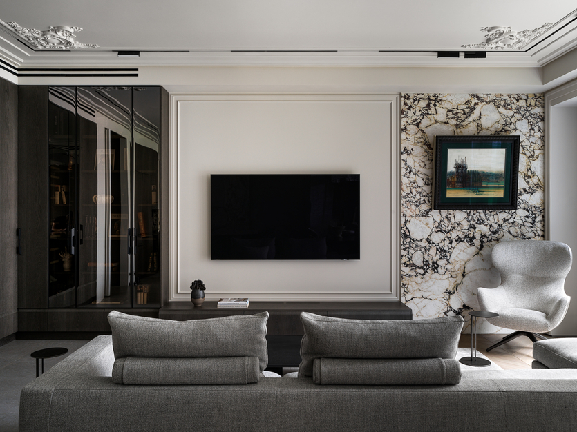 Интерьер в стиле московской неоклассики для большой семьи