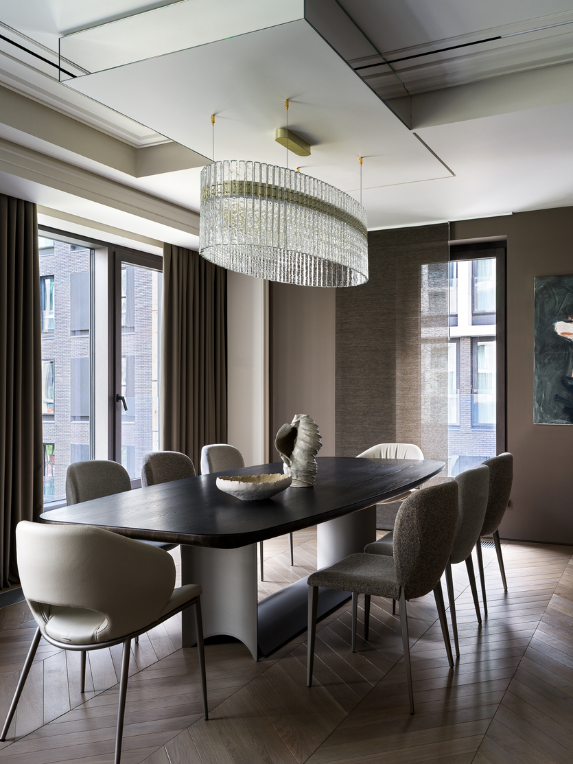 Интерьер в стиле московской неоклассики для большой семьи