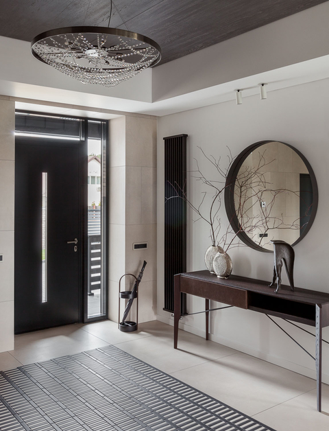 Модно, но некомфортно: 5 мнений дизайнеров о неудачных решениях для прихожей