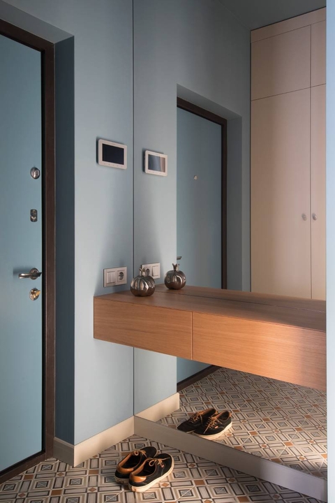 Модно, но некомфортно: 5 мнений дизайнеров о неудачных решениях для прихожей