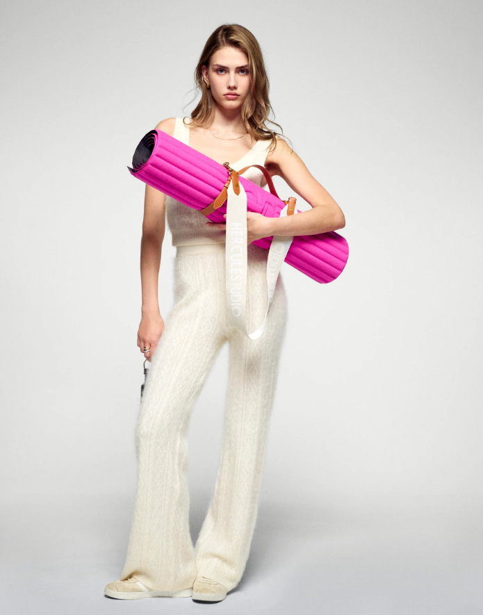 Как победить серость: яркие вещи в интерьер