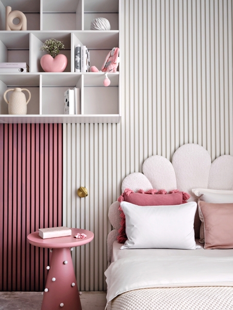 Расслабляющий интерьер в центре мегаполиса: квартира для семьи с детьми