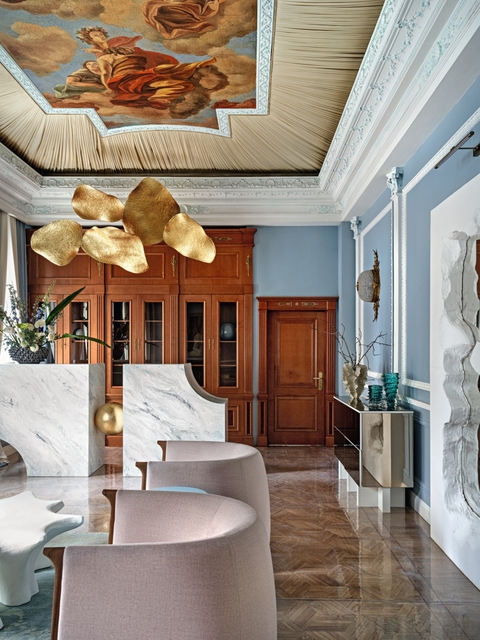 Интерьер клиники эстетической медицины: роскошное пространство на стыке истории и высоких технологий