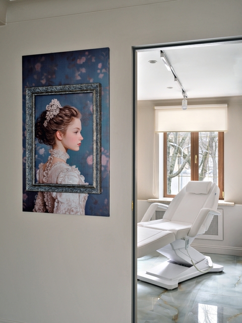 Интерьер клиники эстетической медицины: роскошное пространство на стыке истории и высоких технологий