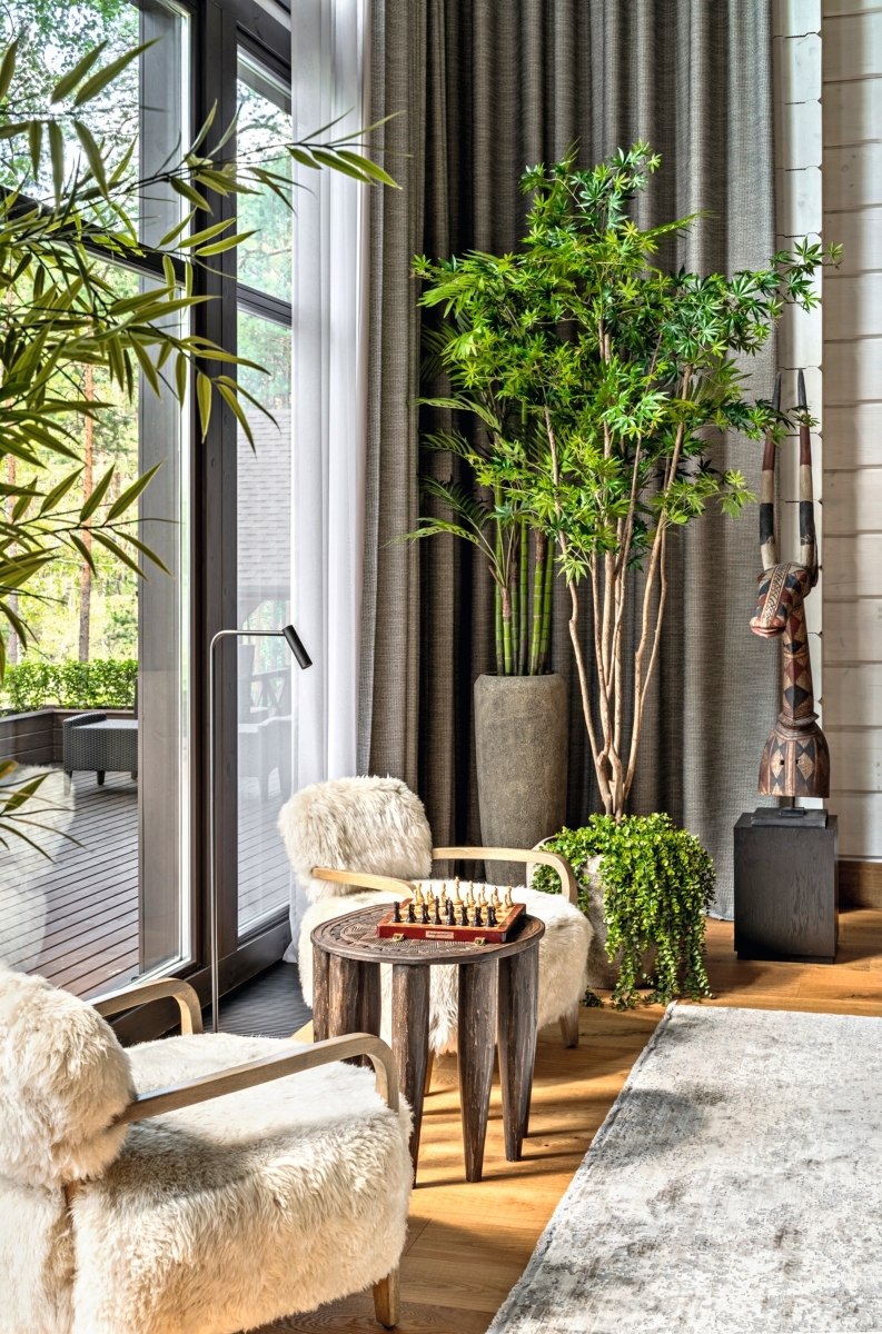 Современное шале: большой дом у озера для семьи