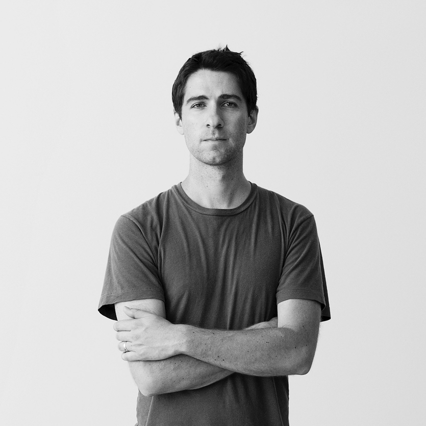 Деревянная мебель — от современного модерниста