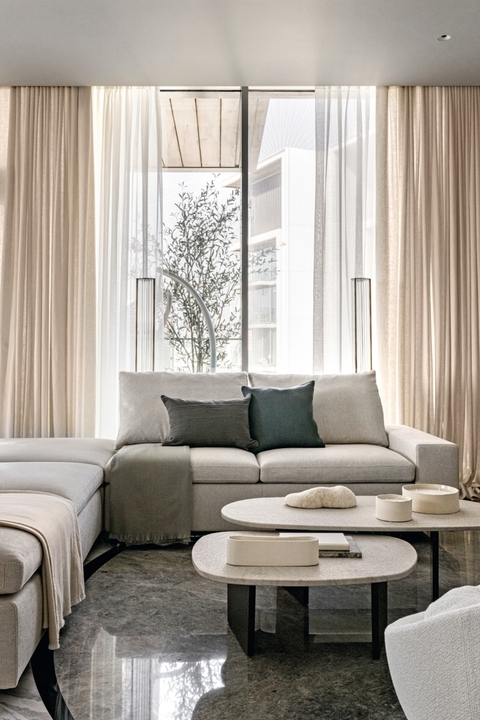 Прибрежный модерн: светлая семейная квартира в Дубае